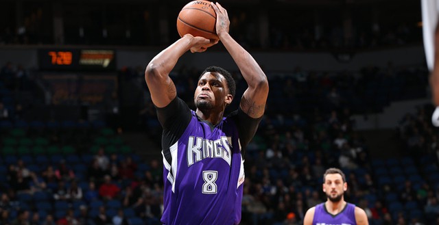 Rudy Gay quyết định từ bỏ Sacramento Kings để đến với San Antonio Spurs.