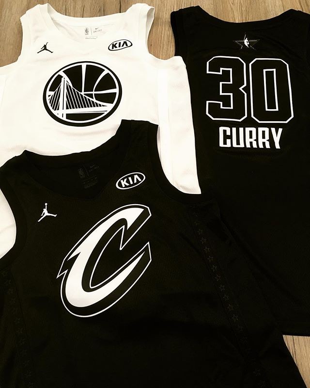Đồng phục All-Star Game năm nay sẽ theo hang màu đen-trắng làm chủ đạo.