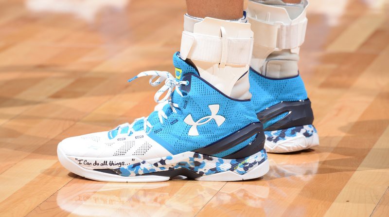 Phối màu “Haight Street” khá đẹp mắt của Under Armour Curry 2.