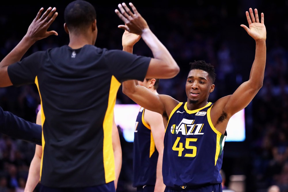 Donovan Mitchell đang là điểm sáng hiếm hoi của Utah Jazz.
