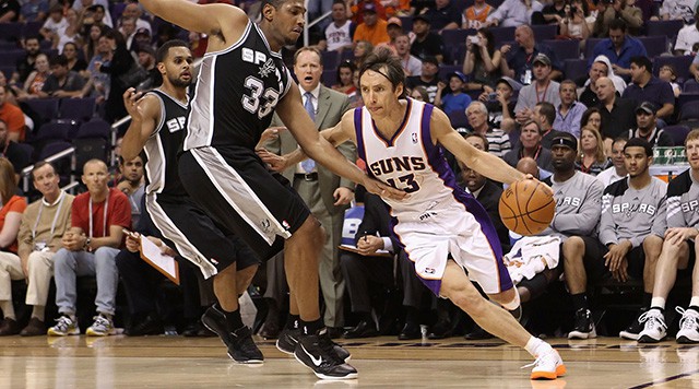 Steve Nash là một trong những hậu vệ đa năng nhất trong lịch sử NBA