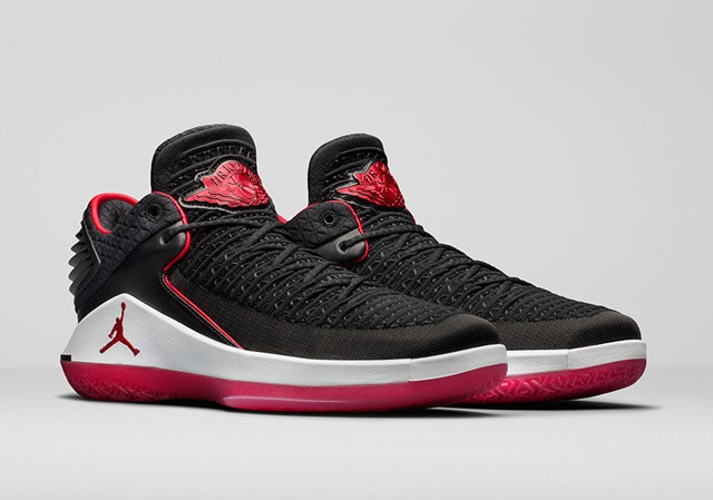 Air Jordan 32 Low “Bred”.