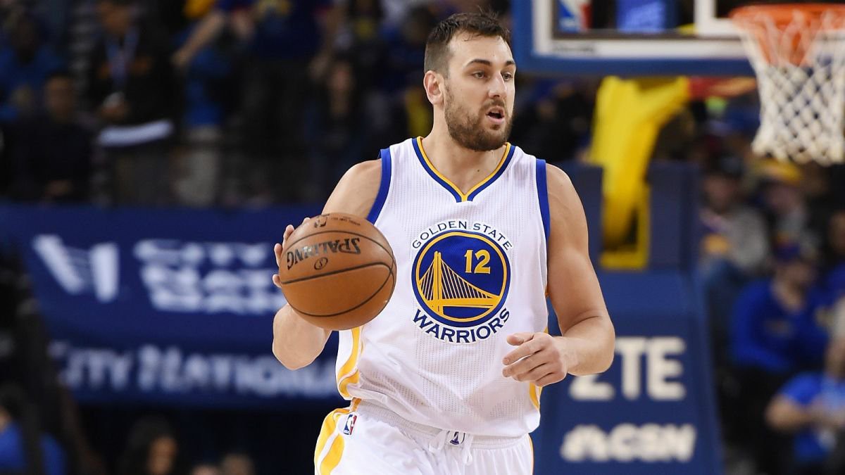 Bogut từng giành chức vô địch NBA cùng Cleveland Cavaliers năm 2015