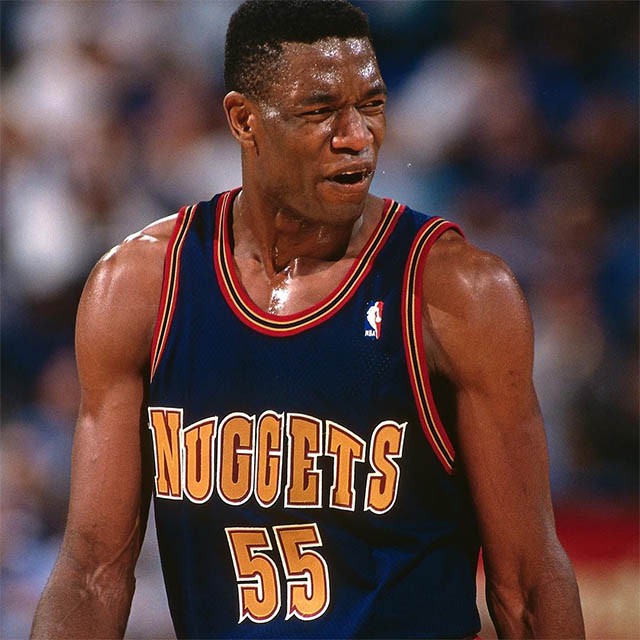 Dikembe Mutombo cười trông mắc cười