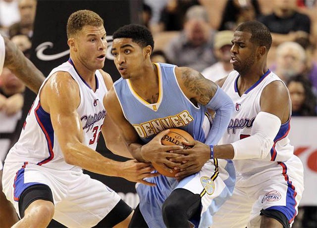 Sau cùng, Nuggets vẫn quyết định đầu tư cơ hội cho Gary Harris ở vai trò cầm bóng.