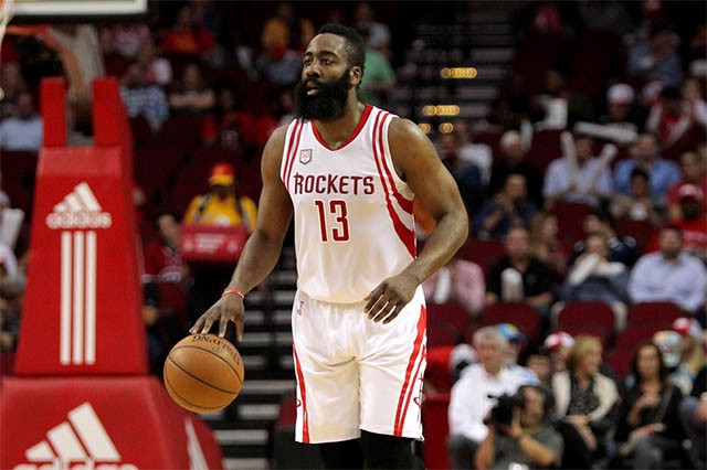 James Harden lại tạo được hơn 10 assists/trận.