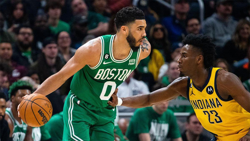 Jayson Tatum cùng các đồng đội đánh mất lợi thế 16 điểm trước một Indiana Pacers kiên cường và thi đấu đầy máu lửa