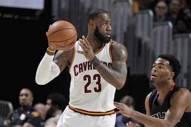 Lebron và các đồng đội có chiến thắng cần thiết khi đang trải qua chuỗi phong độ kém cỏi