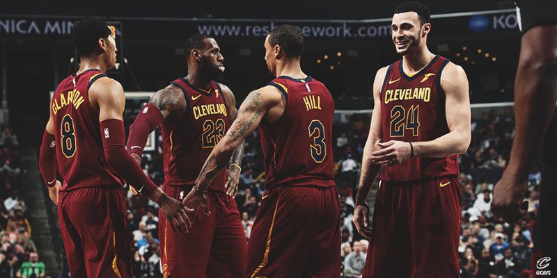 LeBron James cùng những đồng đội mới của anh.