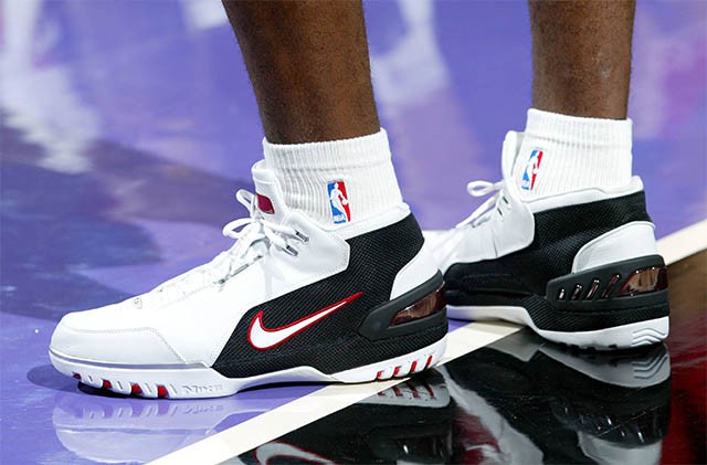 3 đôi Nike Air Zoom Generation kèm thêm 57 đô mới có giá trị ngang với ZO2