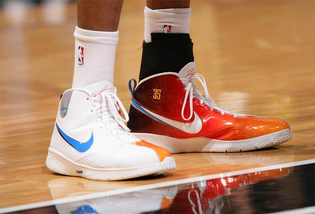 giày thửa đầu đời của Lonzo Ball gần bằng 5 đôi Nike Zoom KD I