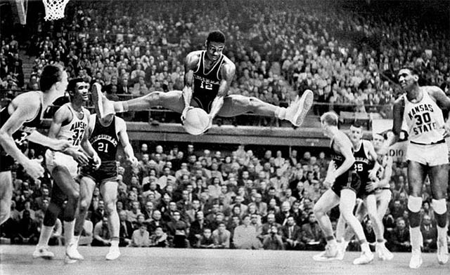 Oscar Robertson đang giữ kỷ lục với 41 triple-double trong 1 mùa.