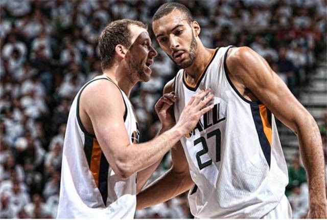 Rudy Gobert (số 27) trở lại khiến L.A. Clippers không còn nhỉnh hơn Utah Jazz ở khu vực hình thang