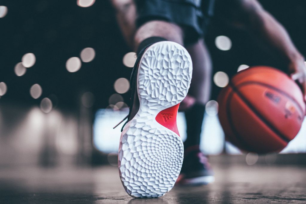 Harden Vol.1 là sự hợp tác chặt chẽ giữa James Harden và Adidas