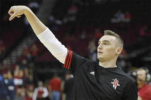 Sam Dekker hết đau lưng nay gãy tay