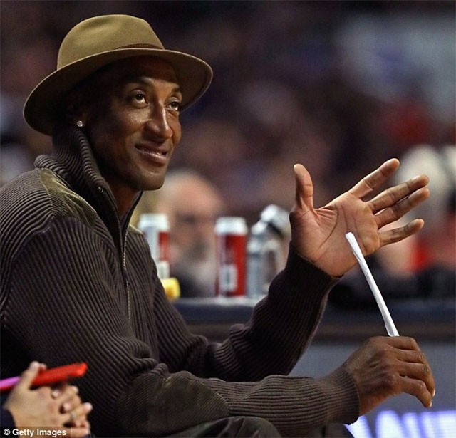 Scottie Pippen từng mua máy bay rồi mới biết nó cần 1 triệu đô để sửa chữa mà vẫn không thể bay được
