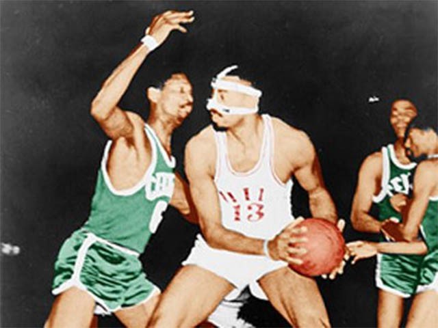 Wilt Chamberlain chịu di chứng tới hết đời