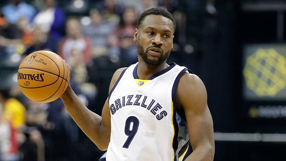 Tin NBA ngày 13/10: 7 năm đóng góp cho Memphis Grizzlies đã giúp anh có vinh dự được treo áo tại đây.