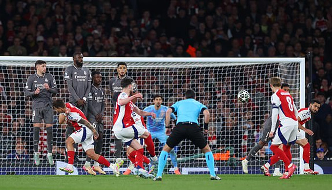 Bàn thắng thứ hai của Declan Rice cho Arsenal