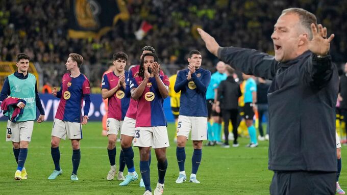 Vừa vượt qua chặng leo núi, Barca lại chuẩn bị bước vào "khúc cua tử thần".