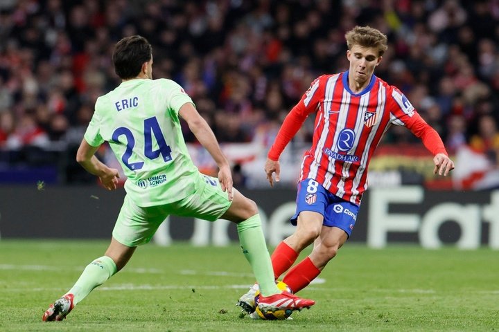 Barrios đã chơi 375 trong tổng số 390 phút trong các trận đại chiến với Barca và Real trong 1 tháng qua