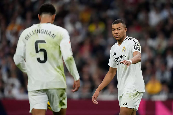 Bellingham đã trở lại luyện tập để quên nhanh thất bại 2-5 của Real Madrid trước Barca