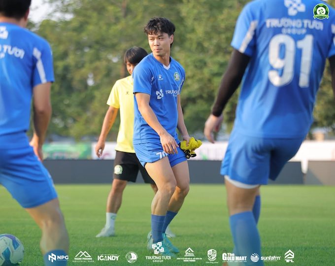 Công Phượng đang được kỳ vọng sẽ ghi bàn cho Bình Phước. Ảnh: CTV