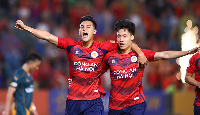 CLB Công an Hà Nội thắng ngược HAGL - Ảnh: Minh Tuấn 
