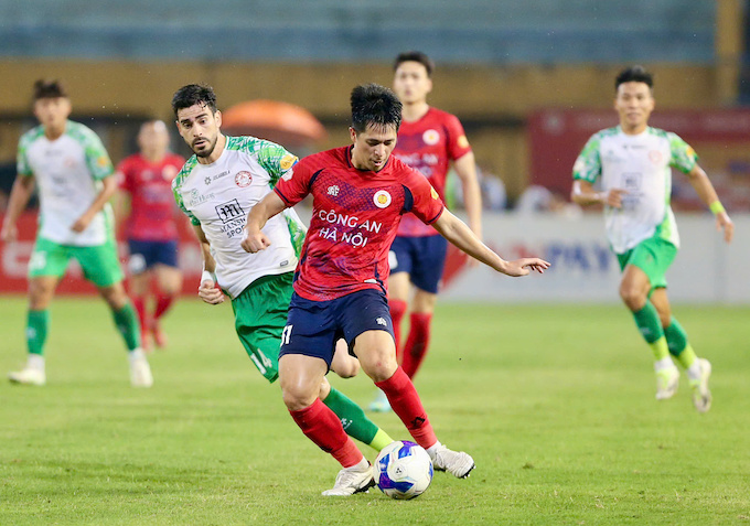 Chơi lấn trước, nhưng CAHN đả không thể tận dụng được cơ hội ghi bàn. Ảnh: Minh Tuấn
