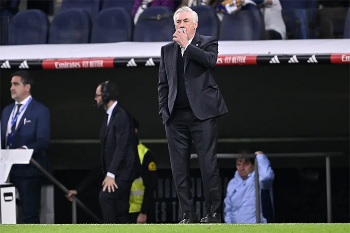 Carlo Ancelotti khen ngợi học trò và khẳng định 4-4-2 là hệ thống ưa thích của ông