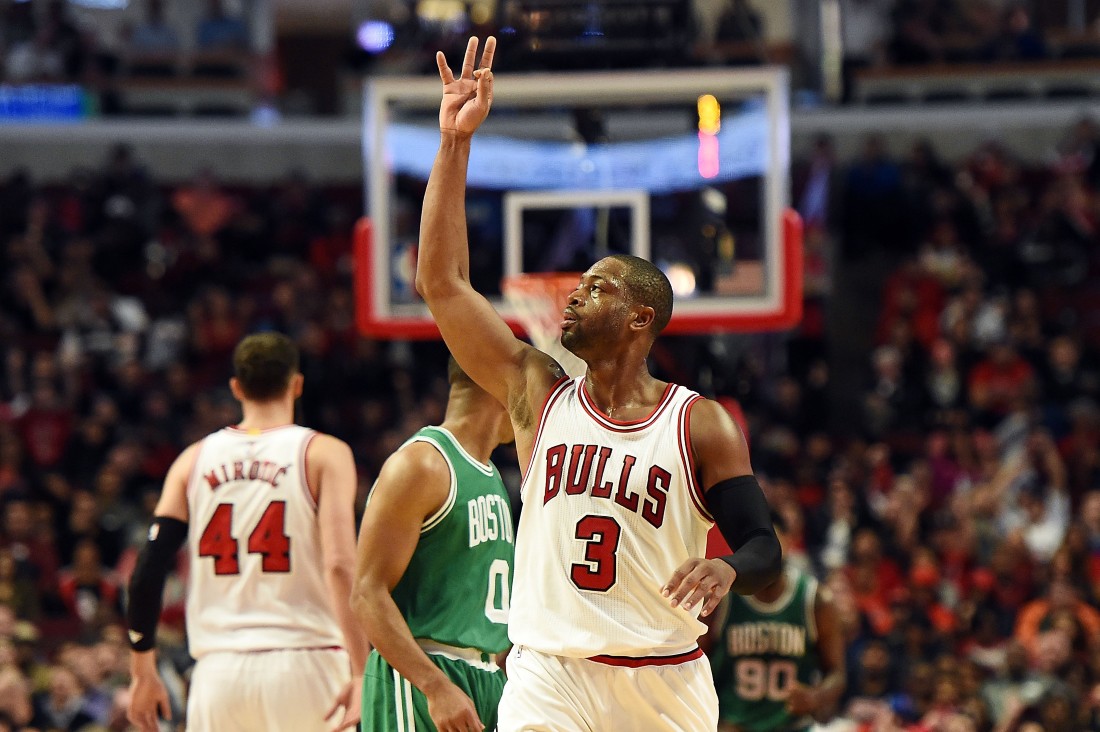 Dwyane Wade vừa ký hợp đồng 2 năm với Chicago Bulls mùa Hè vừa rồi