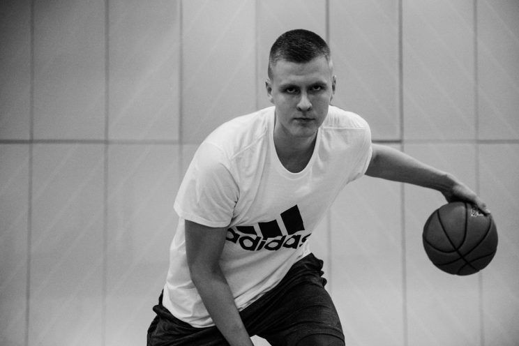Porzingis giờ đã là đối tác mới của Adidas