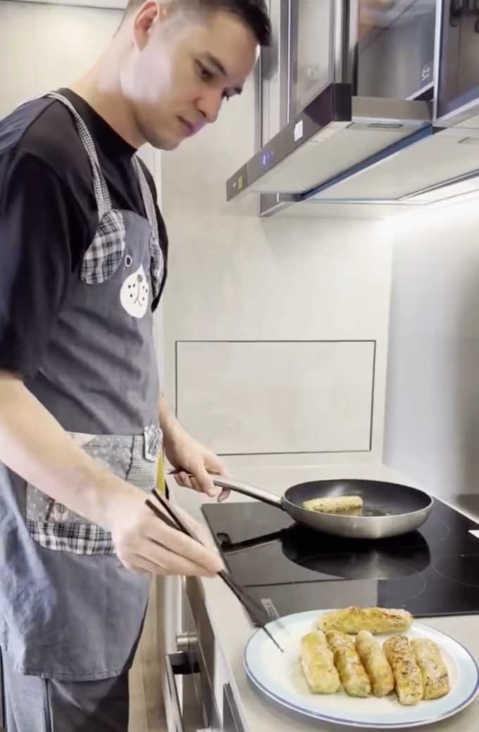 Filip Nguyễn và Patrik Lê Giang đều không đạt thị lực 10/10 - Ảnh: VFF 