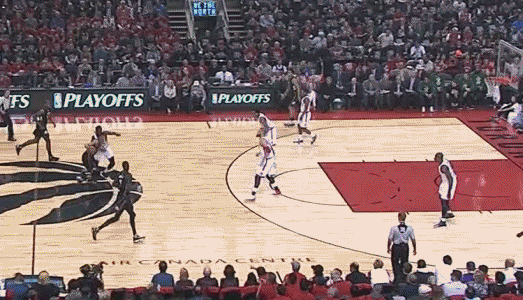 Cú dunk đầu tiên của Giannis Antetokounmpo ghi 2 điểm đầu tiên cho Bucks