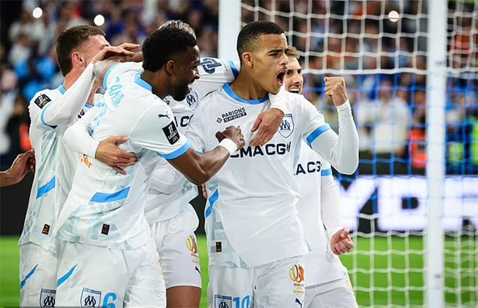 Góp phần giúp OM đại thắng 5-1 và trở lại ngôi nhì bảng