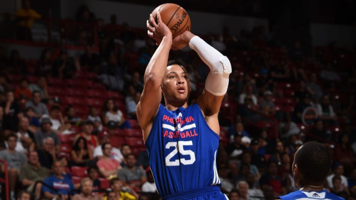 Kobe đưa ra lời khuyên cho Ben Simmons về dáng ném.
