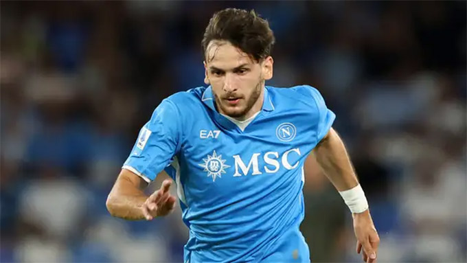 Kvara từng là nhân tố quan trọng giúp Napoli vượt qua Inter để lên ngôi vô địch Serie A 2022/23
