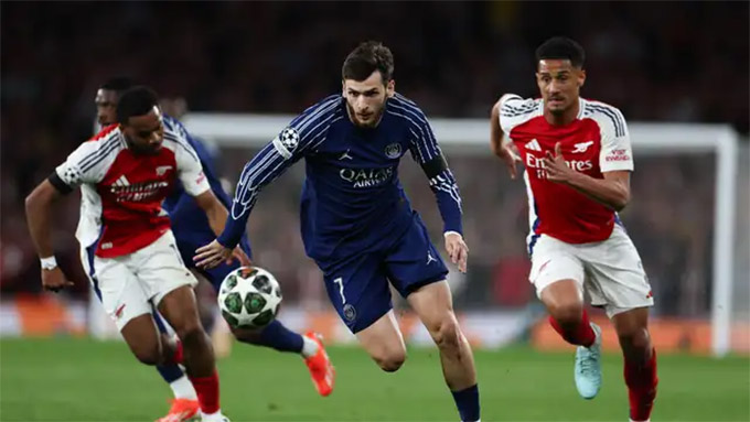 Kvara luôn tỏa sáng từ khi khoác áo PSG