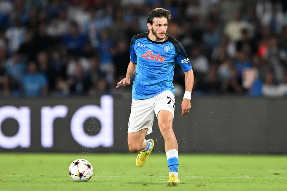 PSG chơi tấn công lợi hại hơn khi Kvaratskhelia đá tiền đạo trái