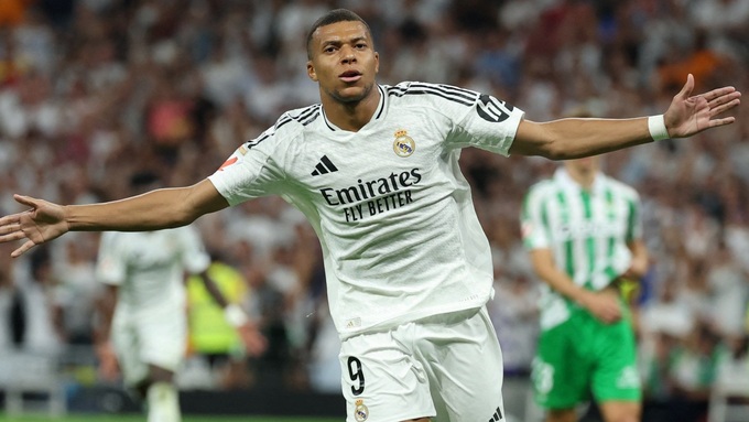 HLV Carlo Ancelotti nên để Kylian Mbappe chuyên đá phạt đền cho Real Madrid?