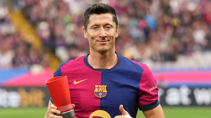 HLV Simeone khen ngợi màn trình diễn của Lewandowski