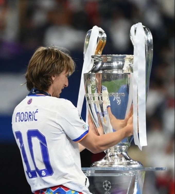 Ông chủ tương lai của Swansea, Luka Modric