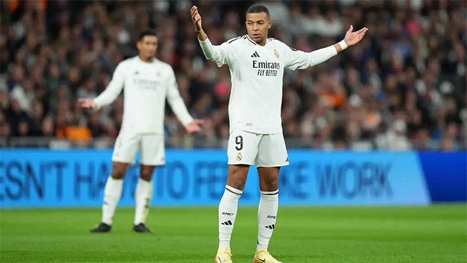 Mbappe từng lập hat-trick vào lưới Man City giữa cơn bão chỉ trích