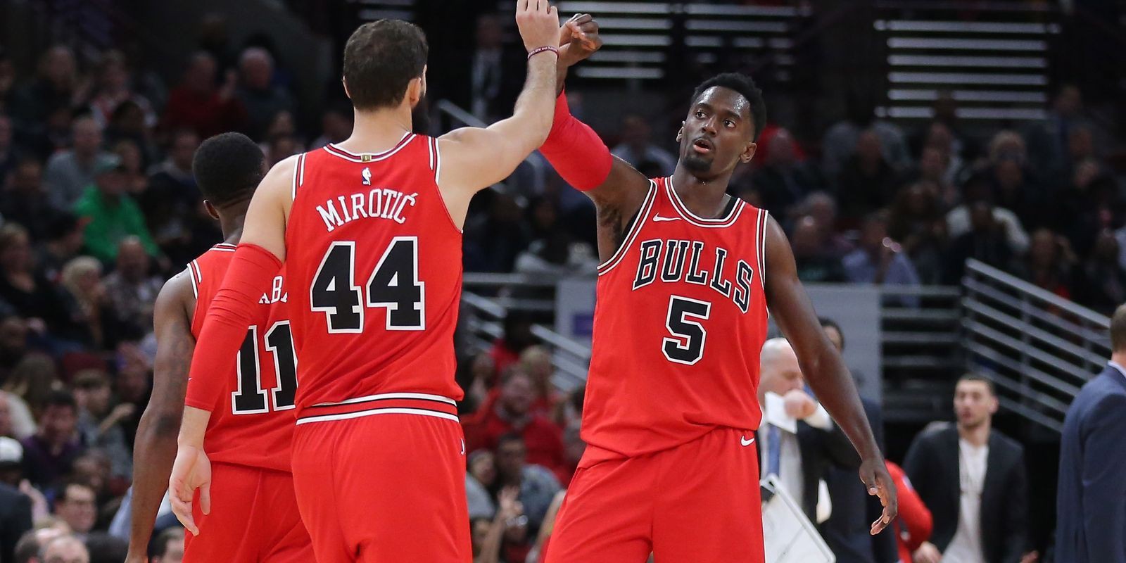Tin NBA ngày 3/1: Bình thường hóa quan hệ không có nghĩa Mirotic sẽ nói chuyện nhiều hơn với Portis.