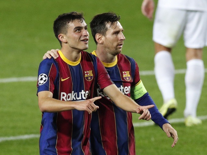 Pedri cảm thấy nuổi tiếc khi không được chơi bóng cùng Messi lâu hơn.