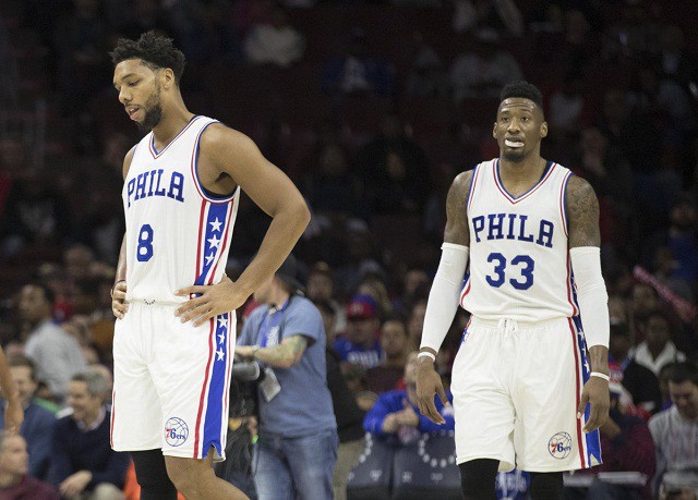 Mùa giải sớm kết thúc với Jahlil Okafor và Robert Covington