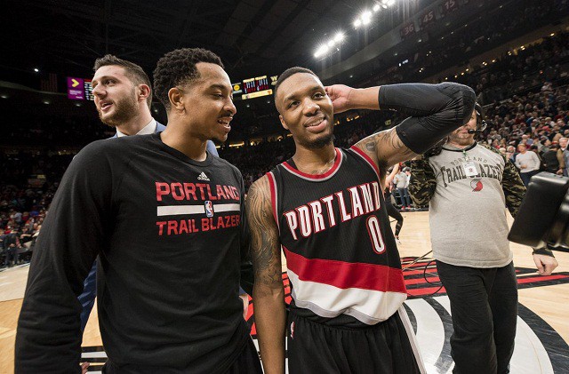 Lillard đề nghị đồng đội chia tiền thưởng cho các nhân viên Blazers