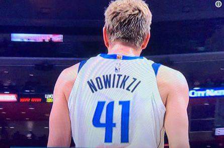 Nowitzki đã đạt tới cột mốc 50 nghìn phút ra sân trong sự nghiệp NBA