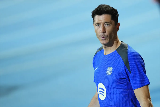 Lewandowski chấn thương có thể lỡ hẹn chung kết cúp Nhà vua