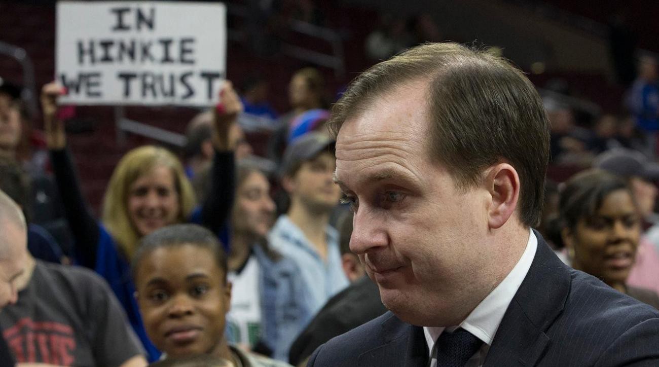 Hinkie từ chức giám đốc điều hành Sixers tháng 4 năm ngoái